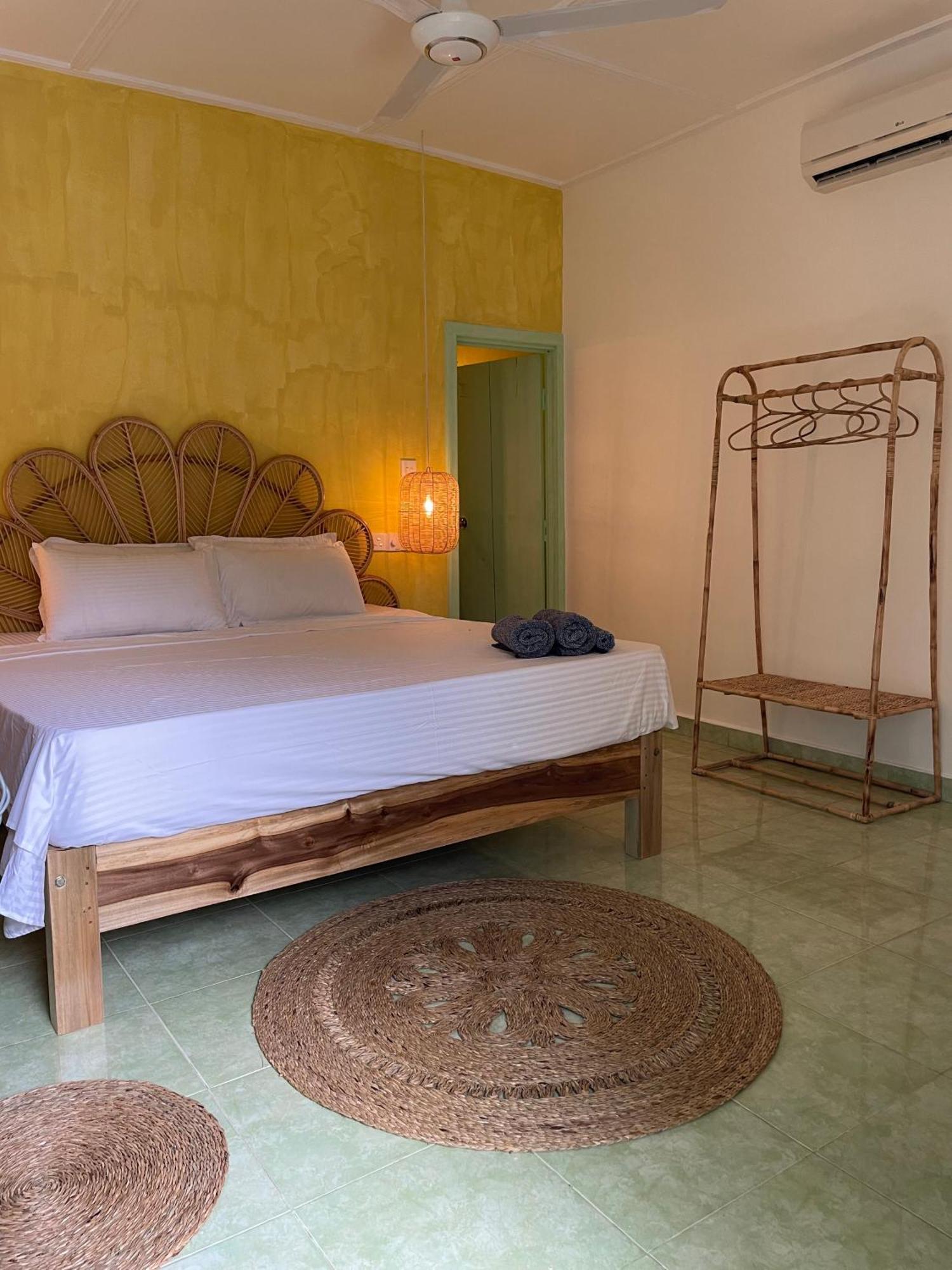 Hotel Banana Surf House Arugam Bay Exteriér fotografie